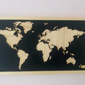 Tableau Mappemonde bois naturel fond noir
