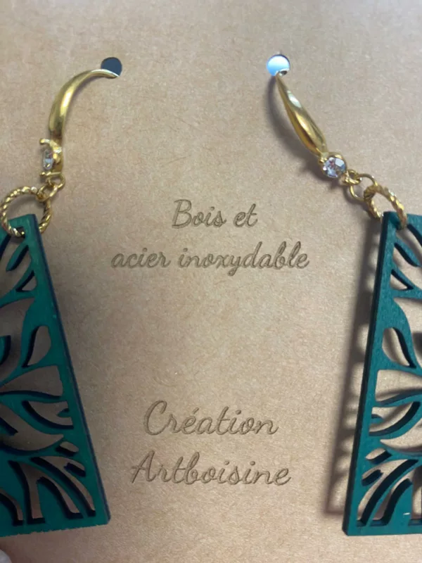 Boucles d'oreilles Crochet strass doré – Image 2