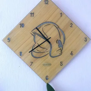 Horloge Murale en bois et résine - Casque de Pompier